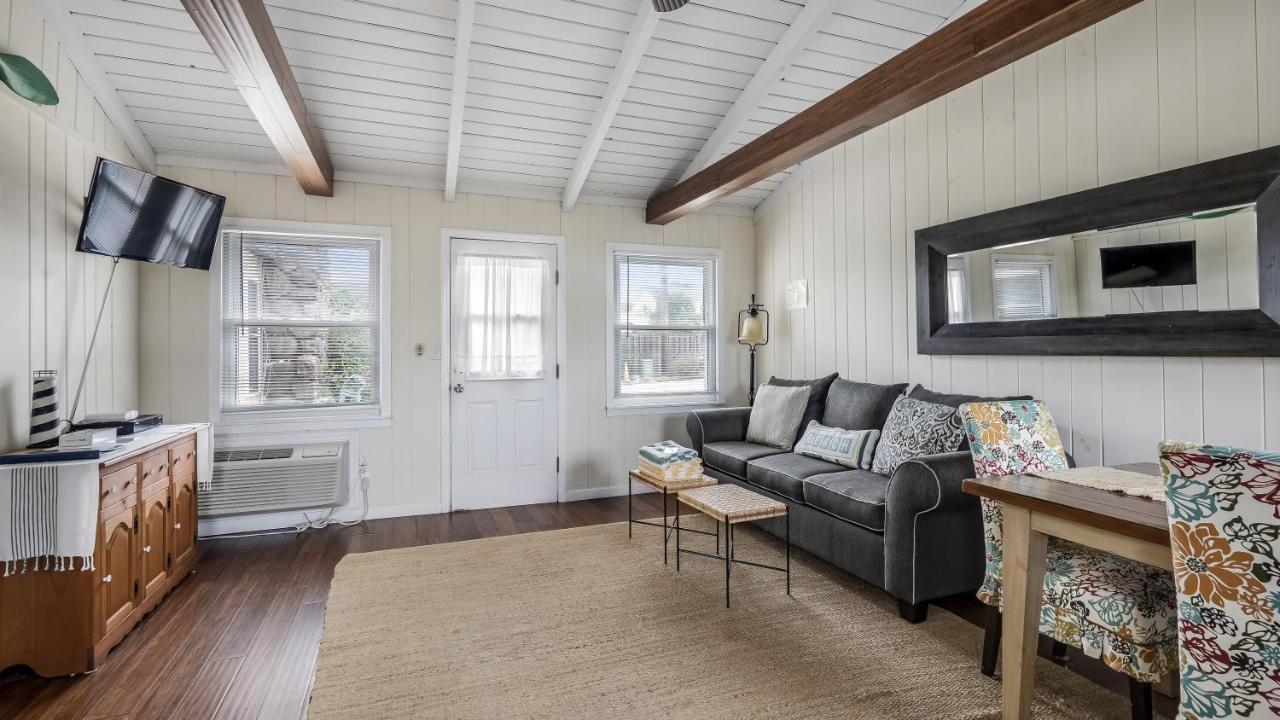 Plum 3* Montauk