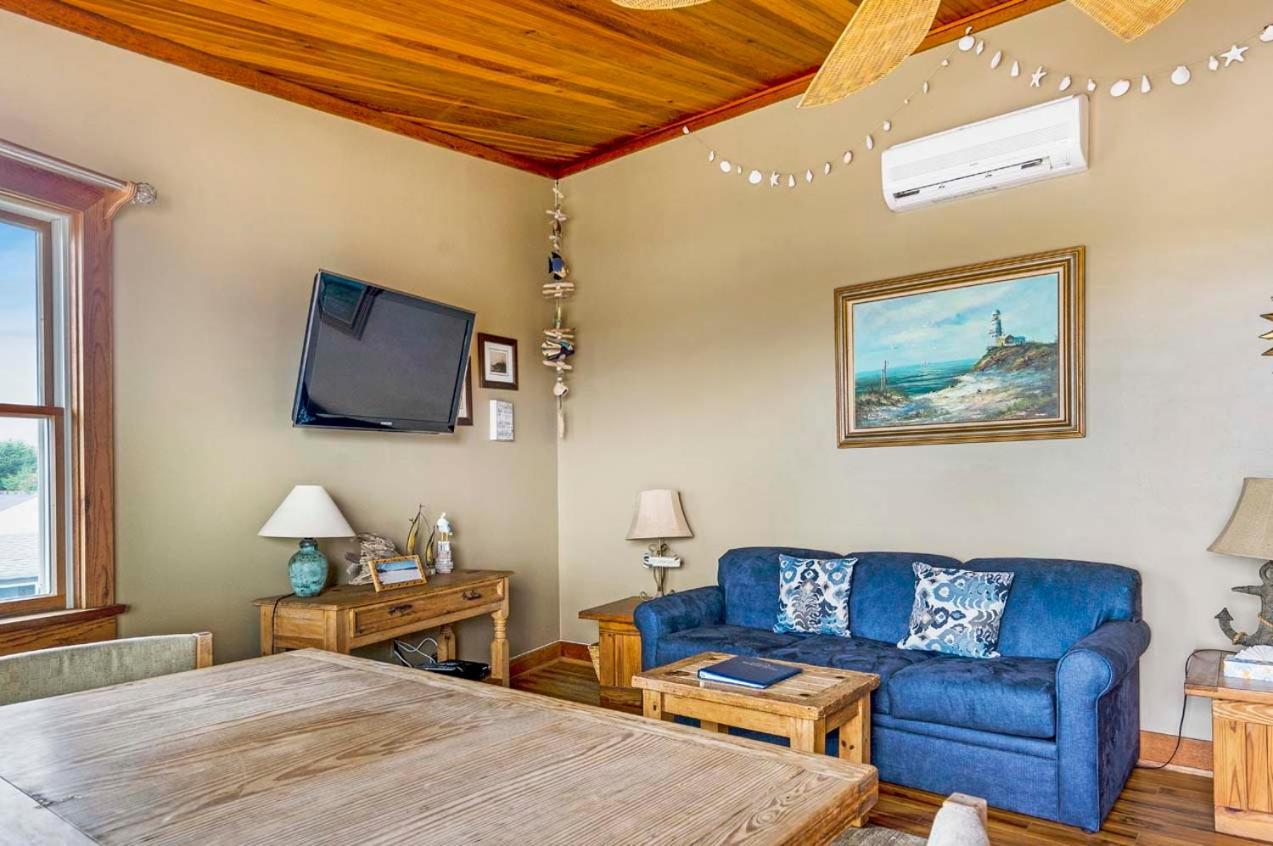 Plum 3* Montauk