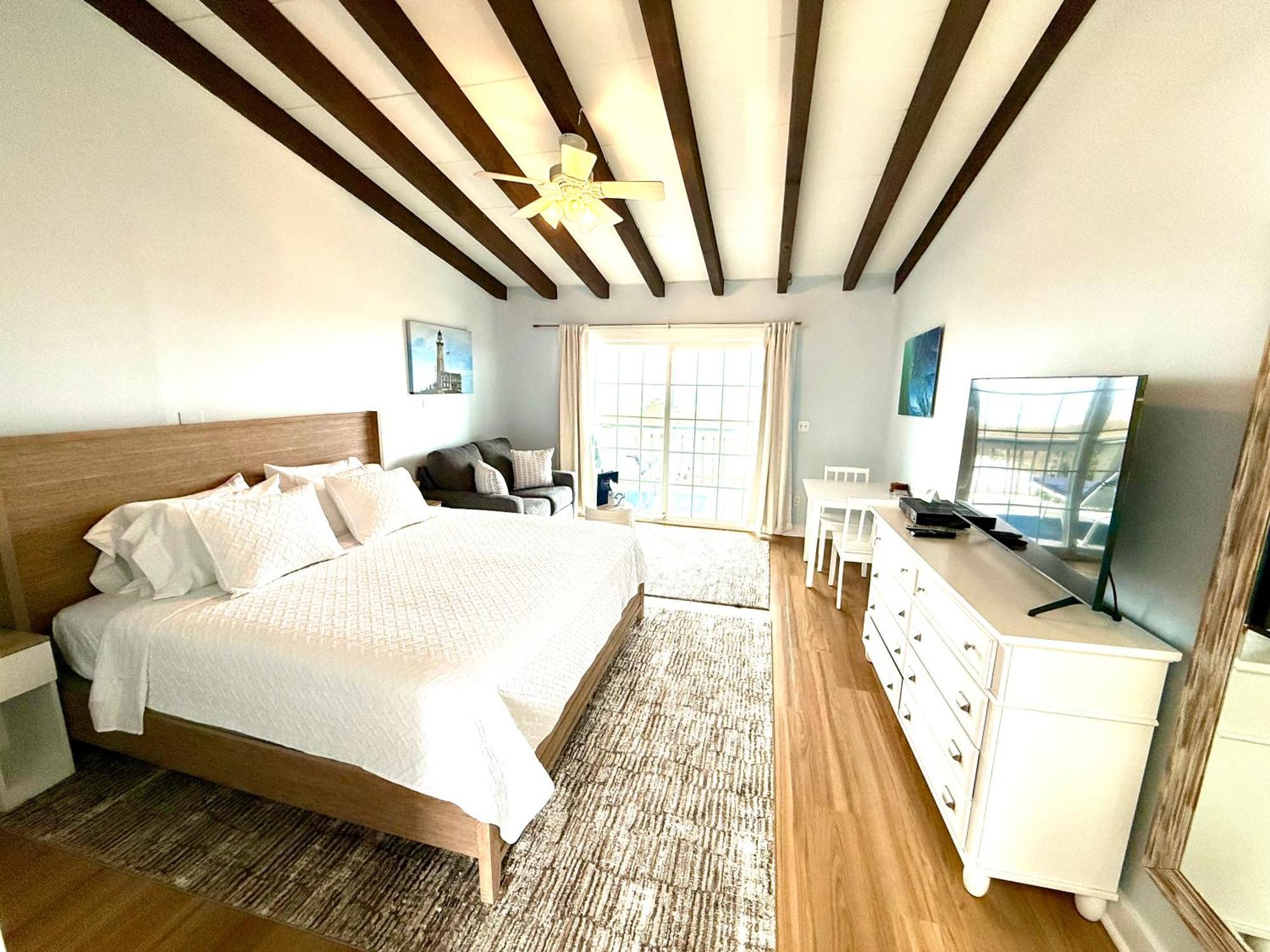 Plum Resort 3*