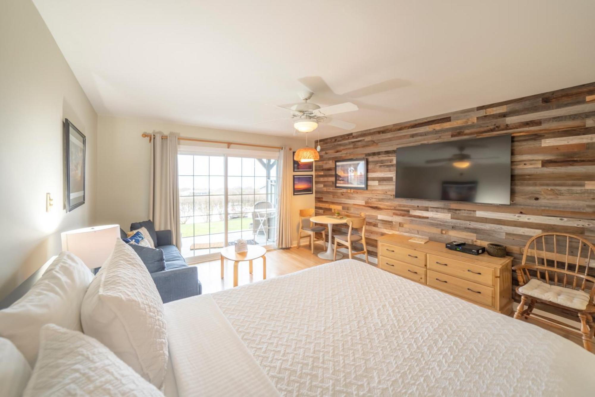 Plum 3* Montauk